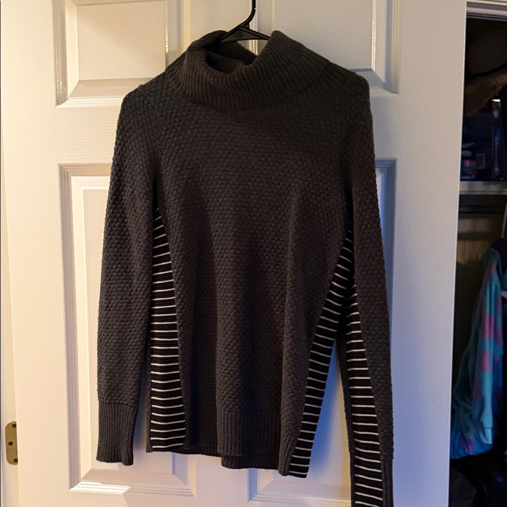 Women's Athleta Gray Turtleneck Sweater with black and white stripes.